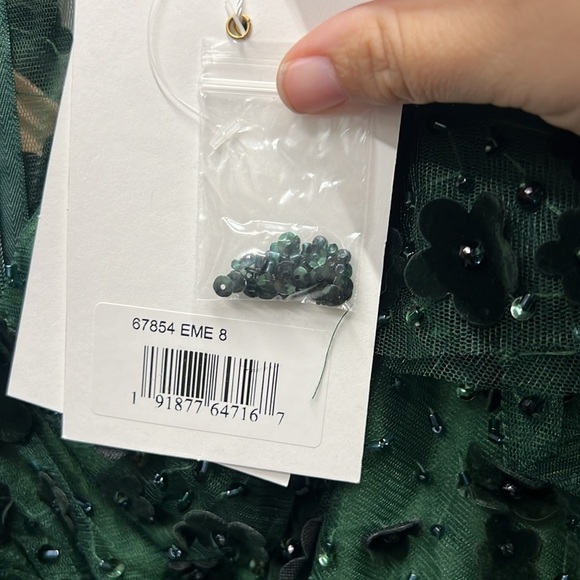 Mac Duggal 67854 NWT EMBELLISHED BUTTERFLY SLEEVE VELVET HEM MIDI DRESS - Picture 8 of 12